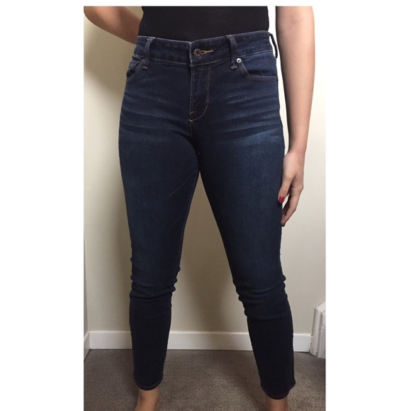 Lucky Brand Mid Rise Jeans - Picture 3 of 3